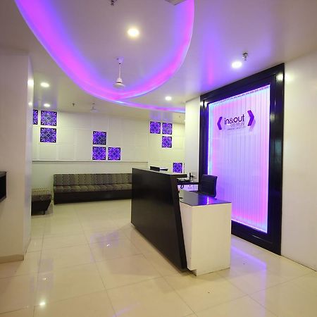 Jackpot Room In & Out Dormitory Ahmedabad Bagian luar foto