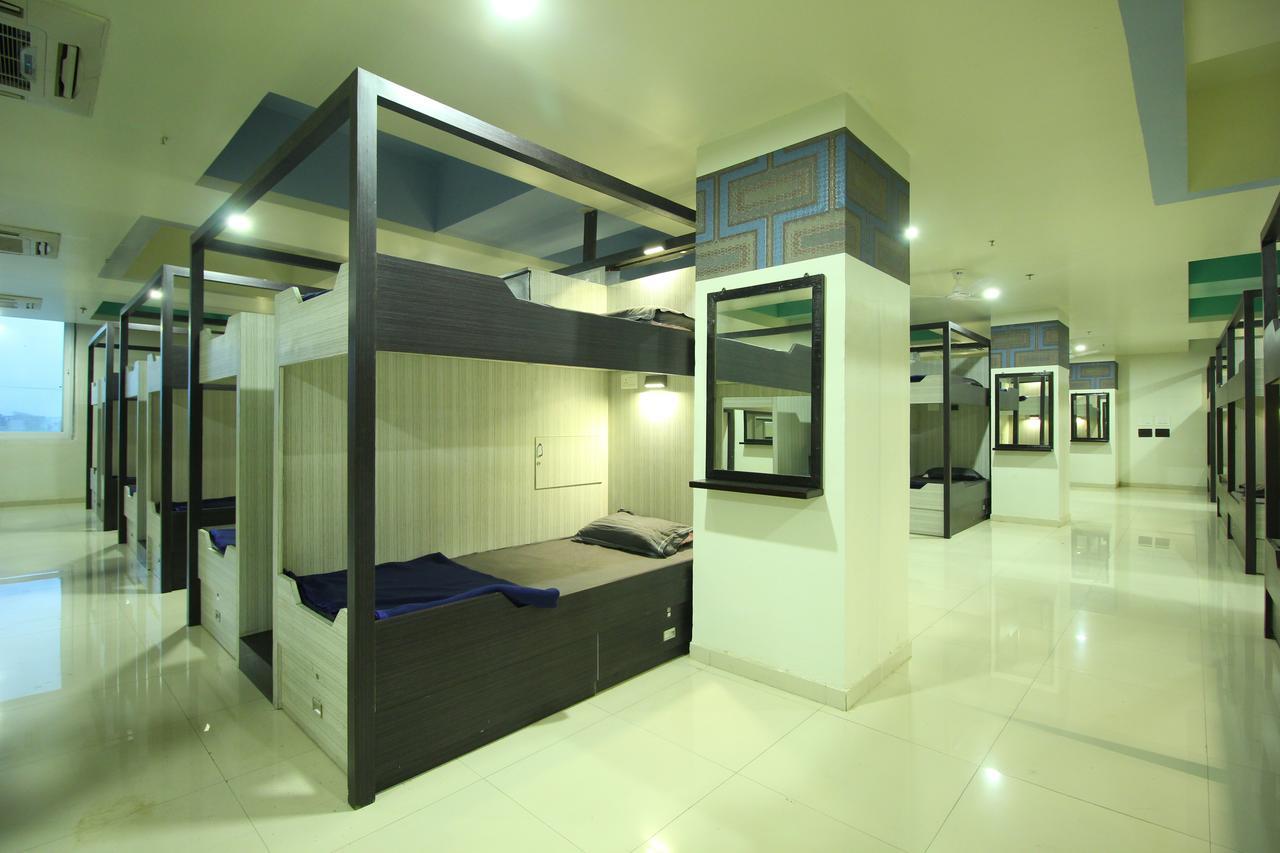 Jackpot Room In & Out Dormitory Ahmedabad Bagian luar foto
